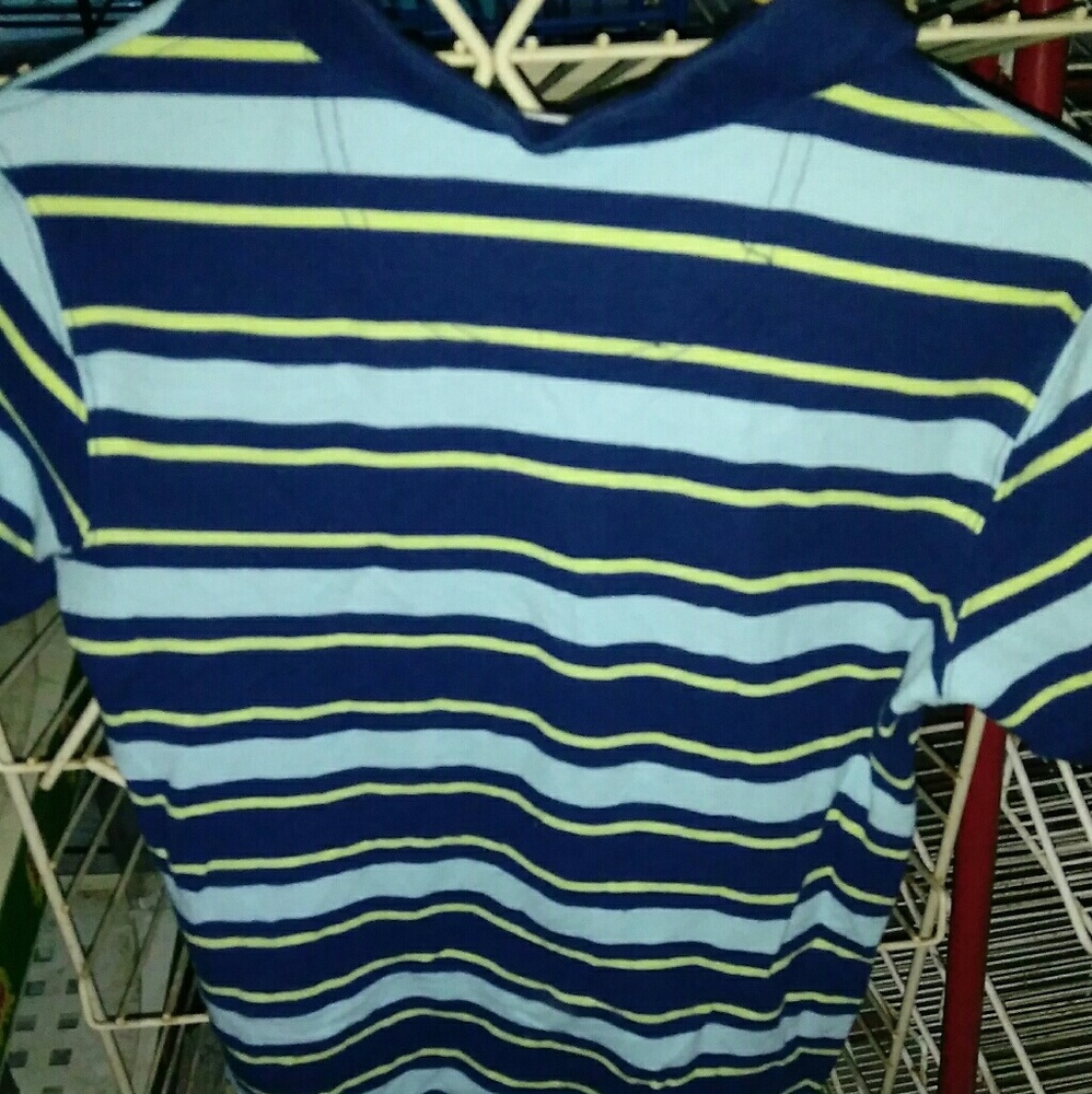 Shirt - Picture 2 of 3